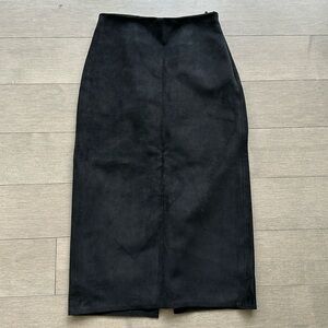 Classy babaton suede skirt